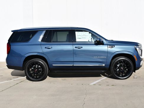 New 2026 GMC Yukon Elevation image 6