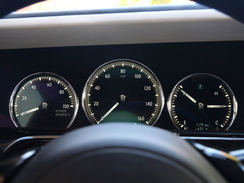 Used 2018 Rolls-Royce Phantom Sedan image 16