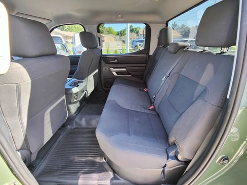 Used 2022 Toyota Tundra SR5 w/ SR5 Convenience Package AWD/4WD image 16