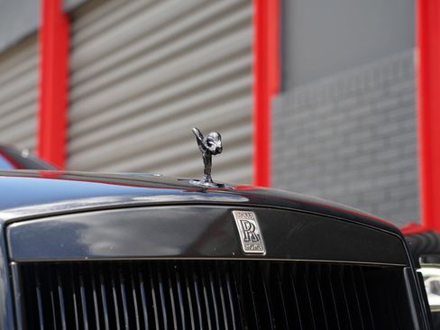 Used 2019 Rolls-Royce Wraith RWD image 5