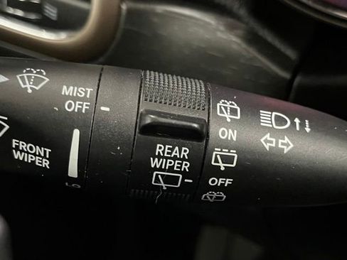 Used 2016 Jeep Grand Cherokee Limited w/ Trailer Tow Group IV AWD/4WD image 31