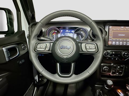 Used 2023 Jeep Wrangler Unlimited w/ 8.4" Radio Group AWD/4WD image 10