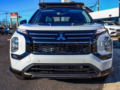 New 2026 Mitsubishi Outlander Trail Edition image 2