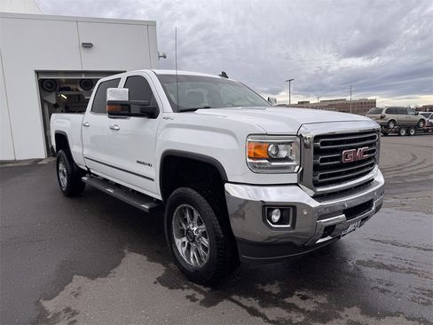 Used 2016 GMC Sierra 2500 SLT w/ Duramax Plus Package image 2