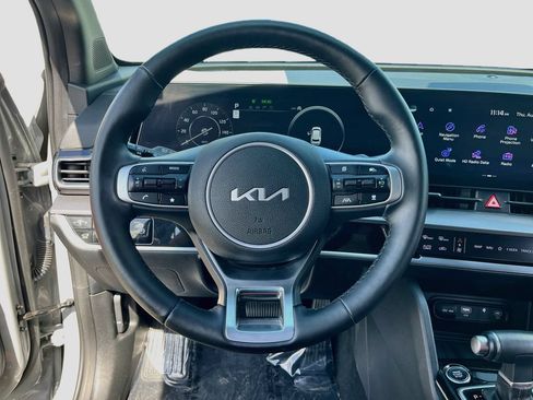 Used 2025 Kia Sportage SX FWD image 11
