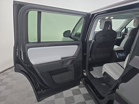 Used 2024 Rivian R1S Adventure AWD/4WD image 18
