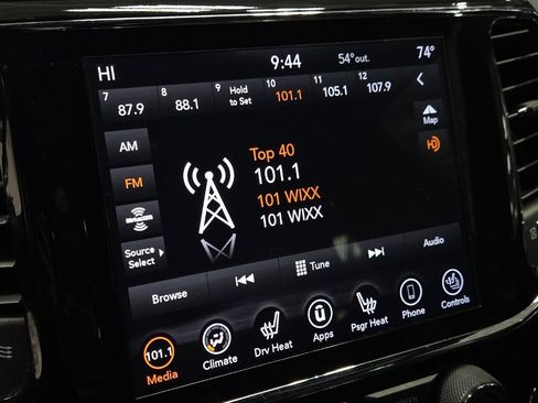 Used 2020 Jeep Grand Cherokee Altitude image 16