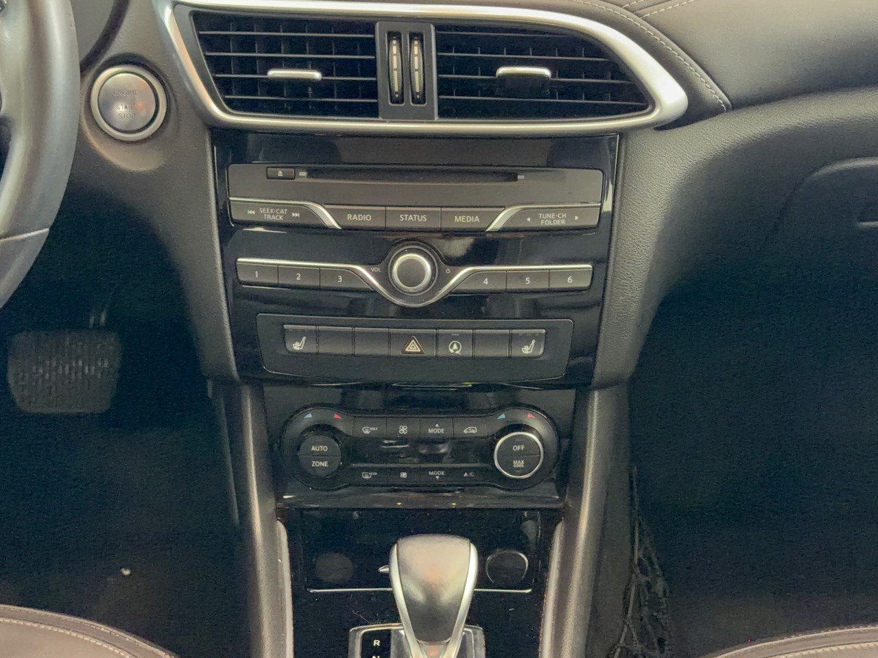 Used 2018 INFINITI QX30 FWD image 22