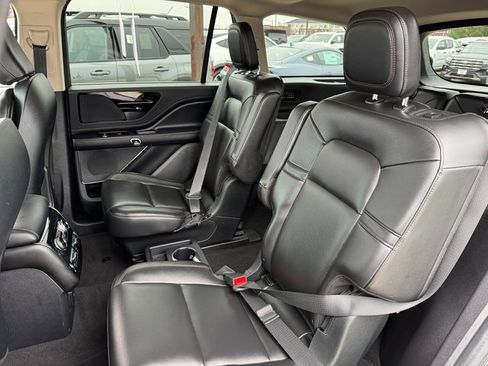 Used 2022 Lincoln Aviator AWD w/ Premium Package image 14