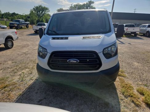 Used 2017 Ford Transit 150 130 Low Roof RWD image 12