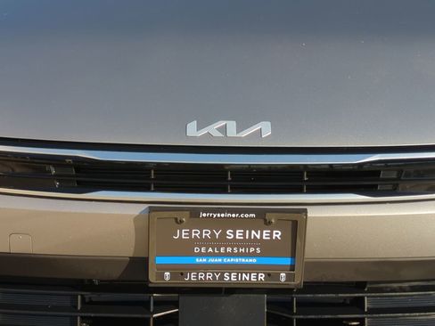 Used 2025 Kia K4 EX image 9