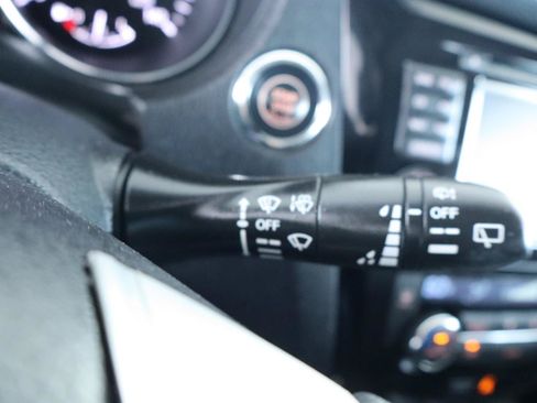 Used 2015 Nissan Rogue SL w/ SL Premium Package FWD image 24