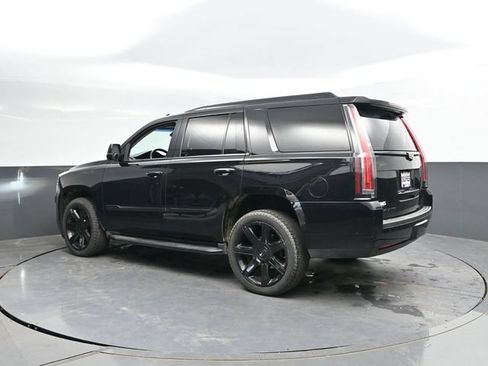 Used 2017 Cadillac Escalade Luxury AWD/4WD image 9