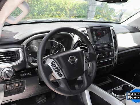 Used 2020 Nissan Titan SV w/ SV Convenience Package image 16