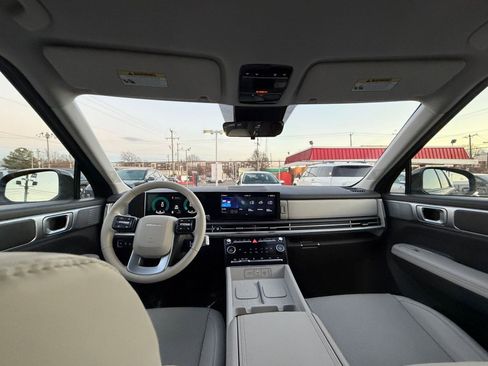 Used 2025 Hyundai Santa Fe SEL image 35