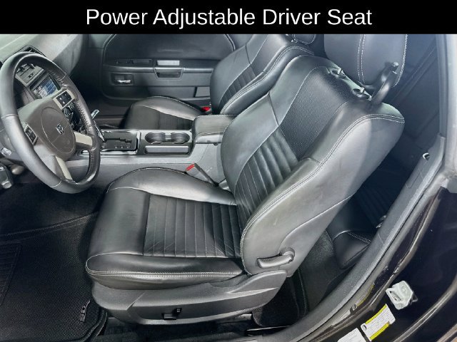 Used 2010 Dodge Challenger R/T RWD image 18