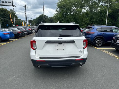 Used 2023 Ford Explorer XLT w/ Equipment Group 202A AWD/4WD image 3