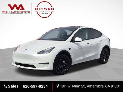 Used 2021 Tesla Model Y Long Range AWD/4WD image 1