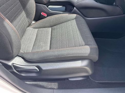 Certified 2025 Honda HR-V Sport image 11