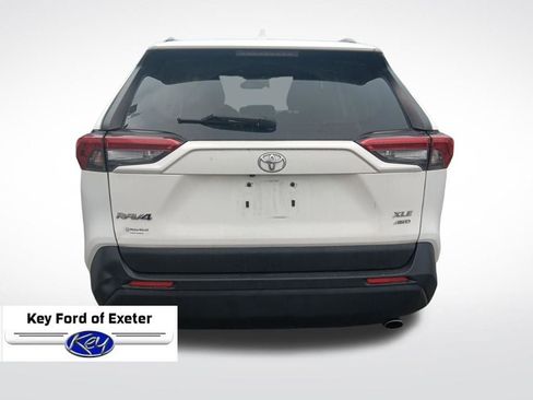 Used 2019 Toyota RAV4 XLE AWD/4WD image 9