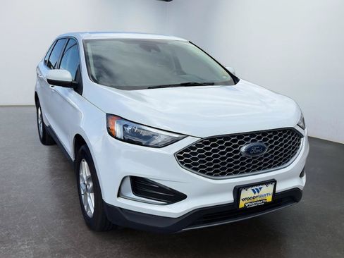 Used 2024 Ford Edge SEL AWD/4WD image 7