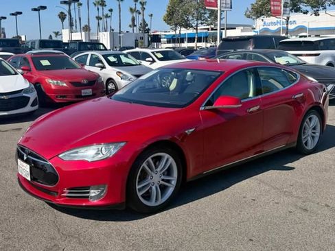 Used 2014 Tesla Model S 60 RWD image 2