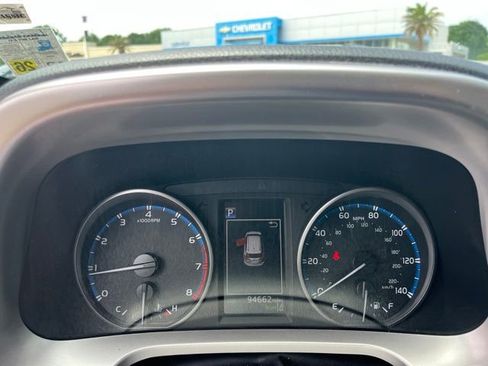 Used 2018 Toyota RAV4 XLE FWD image 18