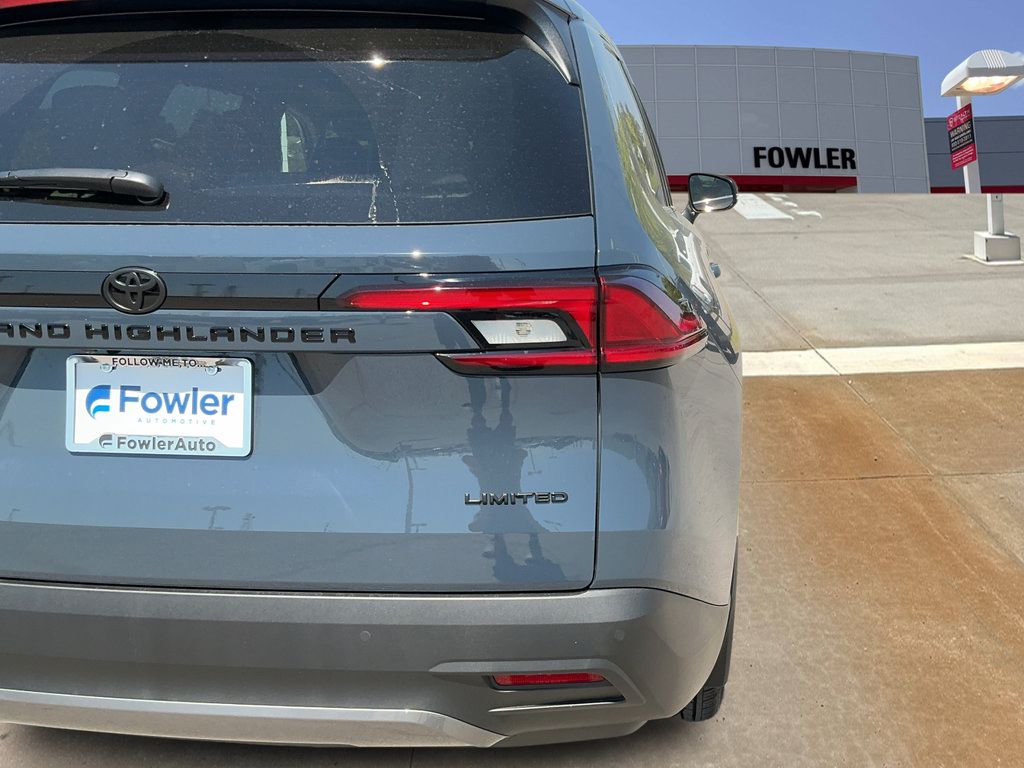 New 2026 Toyota Grand Highlander FWD image 36