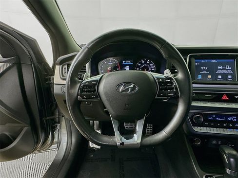 Used 2018 Hyundai Sonata Sport image 13