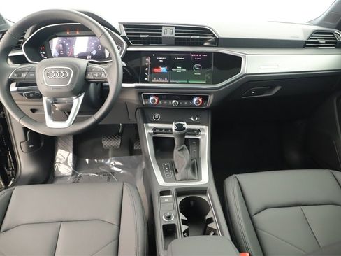 New 2025 Audi Q3 2.0T Premium image 18