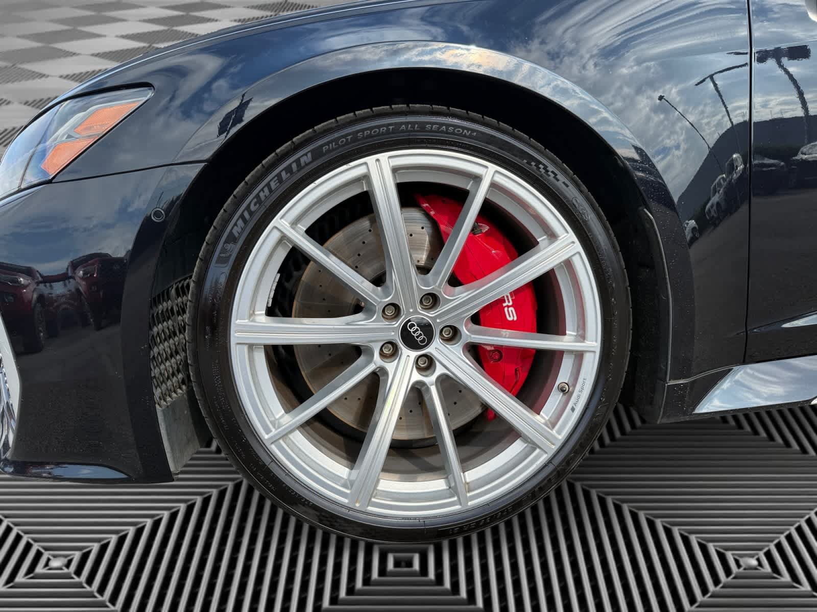 Used 2021 Audi RS 6 w/ Executive Package AWD/4WD image 9