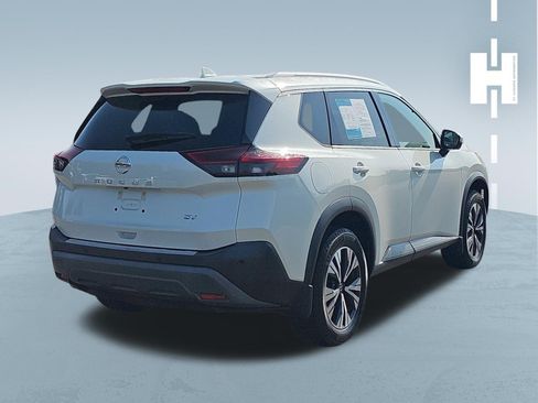 Used 2021 Nissan Rogue SV w/ Premium Package FWD image 4