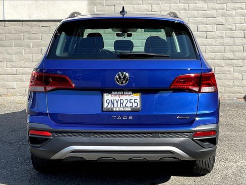 Certified 2024 Volkswagen Taos S image 3
