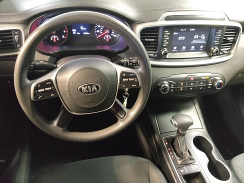 Used 2020 Kia Sorento FWD V6 image 22