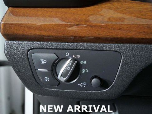 Used 2021 Audi Q5 2.0T Premium w/ Convenience Package image 24