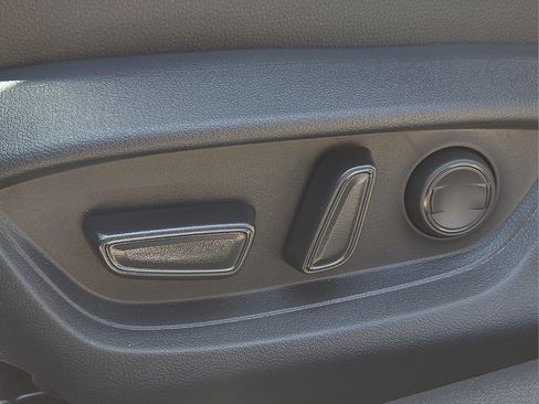 New 2026 Toyota Camry SE FWD image 19