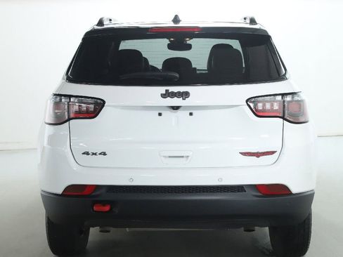 Used 2025 Jeep Compass Trailhawk AWD/4WD image 42