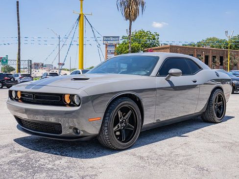 Used 2019 Dodge Challenger SXT w/ Blacktop Package RWD image 9