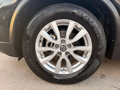 Used 2019 Nissan Rogue SV FWD image 20