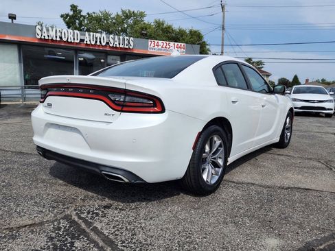 Used 2015 Dodge Charger SXT w/ Plus Group RWD image 5