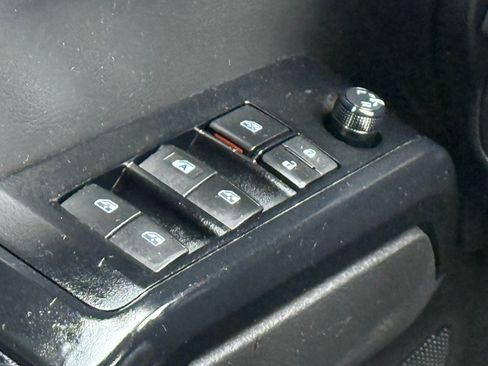 Used 2023 Toyota Tacoma SR image 32