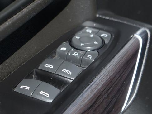 Used 2022 Chevrolet Silverado 2500 LTZ w/ LTZ Plus Package image 18