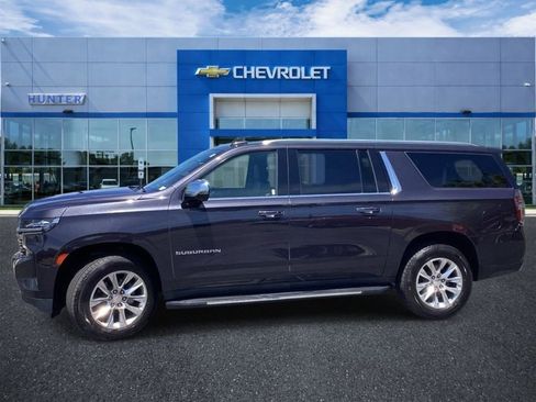 Used 2023 Chevrolet Suburban Premier AWD/4WD image 6