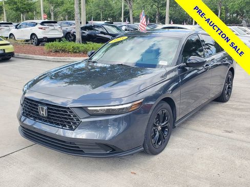 Used 2025 Honda Accord SE image 3