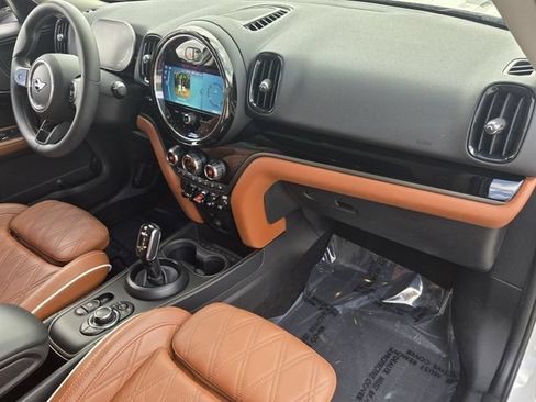 Used 2024 MINI Cooper Countryman S w/ Signature Upholstery Package FWD image 18