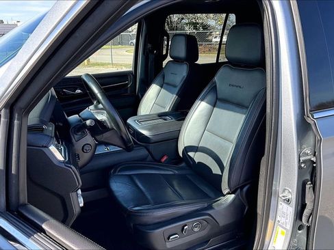 Used 2024 GMC Yukon Denali AWD/4WD image 35