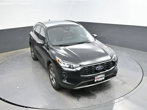 Used 2025 Ford Escape ST-Line Select AWD/4WD image 38
