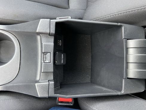 Used 2024 Toyota Corolla LE image 40