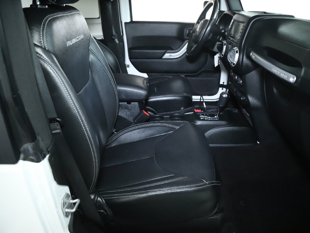 Used 2017 Jeep Wrangler Rubicon w/ Connectivity Group AWD/4WD image 26