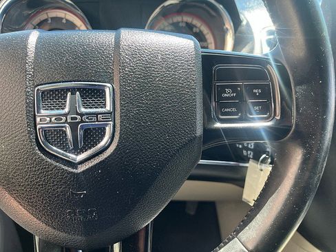 Used 2017 Dodge Grand Caravan SXT FWD image 28